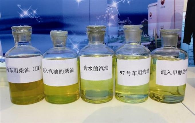 車(chē)用燃油顏色解析 汽油與柴油為何顏色不同？